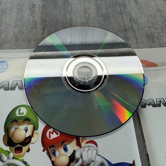 Mario Kart Wii (Nintendo, 2008) CIB Complete w/ Manual And Insert - Picture 3 of 5